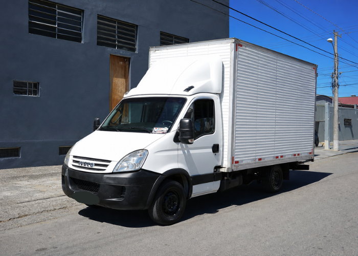 Caminhão Mister Transportes — Fretes e Mudanças